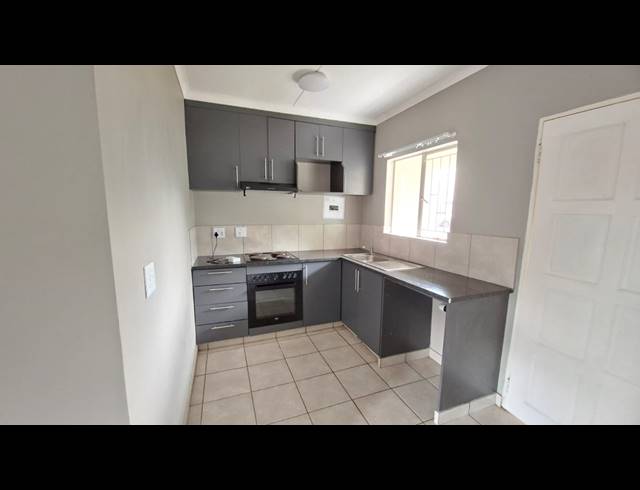 2 BEDROOM APARTMENT TO LET IN VAN DER HOFF PARK